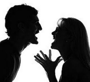 Porque as pessoas gritam