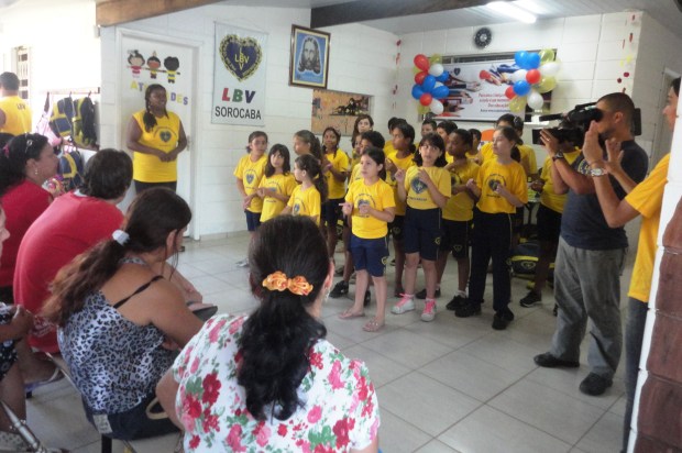 LBV distribui kits pedagógicos para crianças sorocabanas