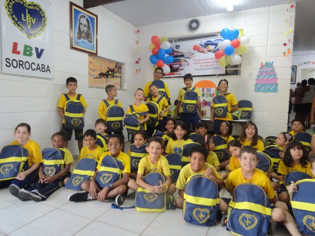 LBV distribui kits pedagógicos para crianças sorocabanas